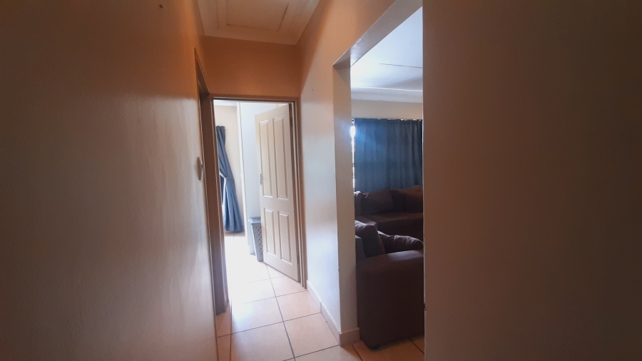 To Let 2 Bedroom Property for Rent in Bult North North West